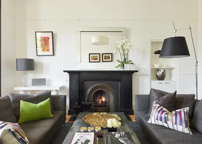 94Dr Villa Edinburgh